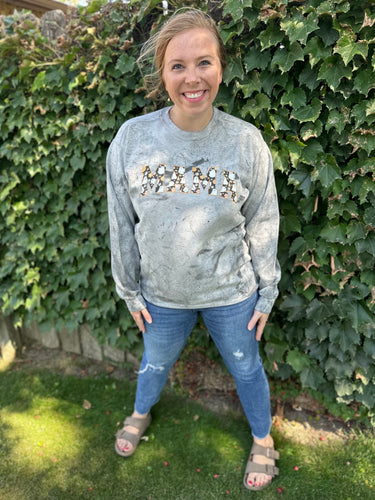 Spooky Mama - Crewneck Sweatshirt